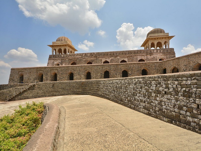 Mandav